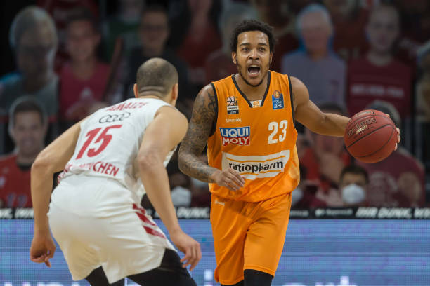 赛中均具有 赛中均具有